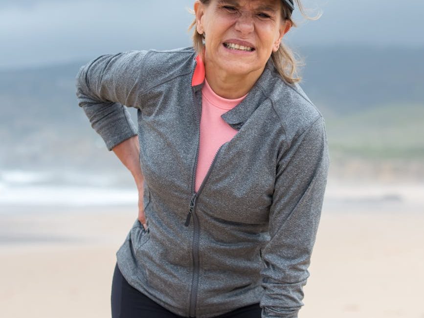 The 7 Best Vitamins for Hip Joint Pain: Science-Backed Relief